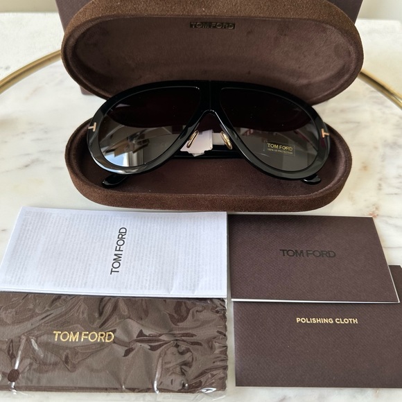 New! Authentic Tom Ford Oversized Pilot Sunglasses. - Picture 13 of 14